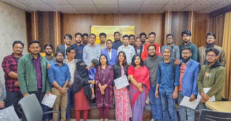 দায়িত্বশীল সাংবাদিকতা নিয়ে খুলনায় দিনব্যাপী কর্মশালা