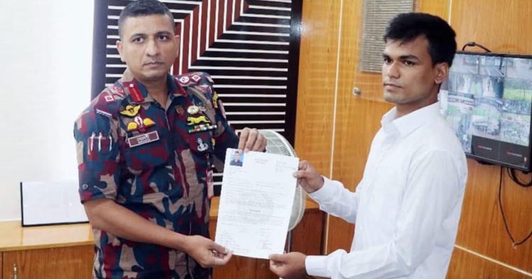 বিজিবিতে নিয়োগ পেলেন বিএসএফের গুলিতে নিহত ফেলানীর ভাই