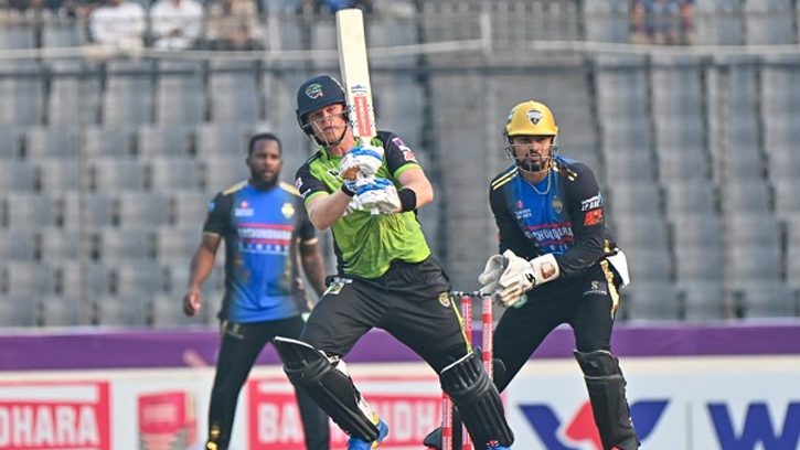 শ্বাসরুদ্ধকর ম্যাচে শেষ বলে ছক্কা, রংপুরকে হারাল সিলেট
