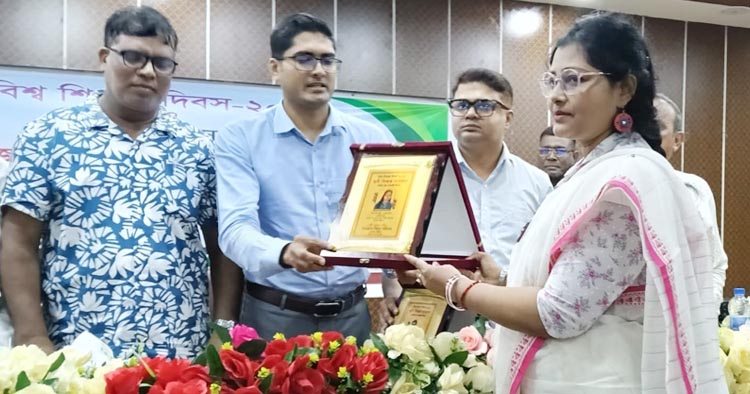 গুণী শিক্ষক সংবর্ধনা ২০২৫: রায়পুরের সালেহা বেগমের অনন্য অবদান