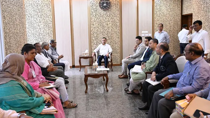 প্রধানমন্ত্রী তারেক রহমানের সঙ্গে অধ্যাপক আবু সায়ীদের বৈঠক