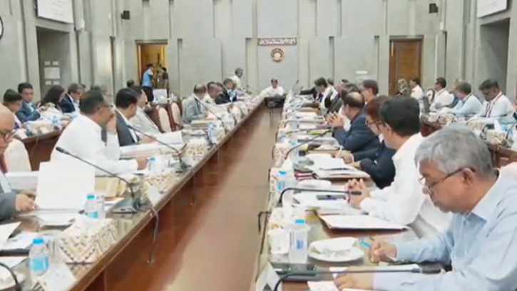 প্রধানমন্ত্রীর নেতৃত্বে একনেকের গুরুত্বপূর্ণ সভা চলছে