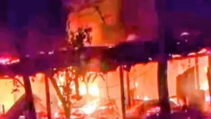 নবাবগঞ্জে অগ্নিকান্ডে ১০ বসতবাড়ি ভস্মীভূত, নিহত ১