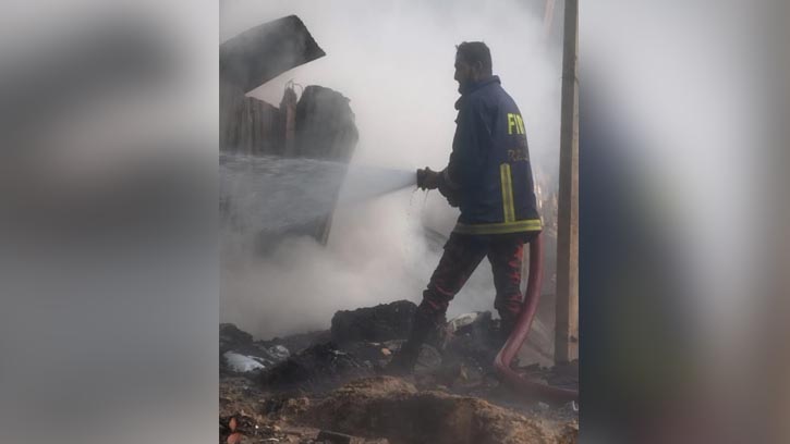 রাঙ্গুনিয়ায় আগুনে ৬ বসতঘর ভস্মীভূত, নিহত ২ 