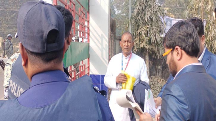 নমুনা ব্যালটসহ যুবশক্তির আহ্বায়ক আটক, তিন বছরের কারাদণ্ড