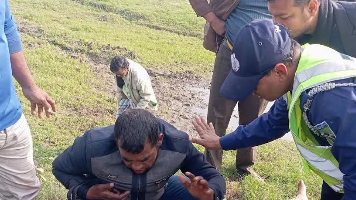 ব্রাহ্মণবাড়িয়ায় বাস খাদে পড়ে আহত ২০