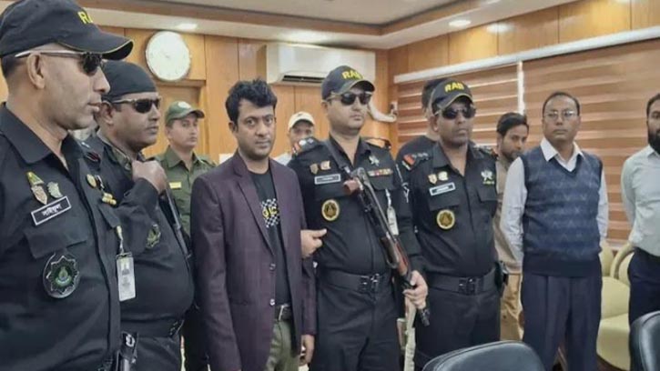 নোয়াখালীতে আনসার ভিডিপি ব্যাংকের কোটি টাকা আত্মসাৎ, ব্যবস্থাপক গ্রেফতার