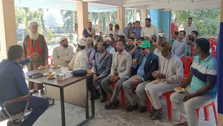 সন্দ্বীপে নবাগত ওসির সঙ্গে সাংবাদিক ও রাজনৈতিক নেতাদের মতবিনিময়