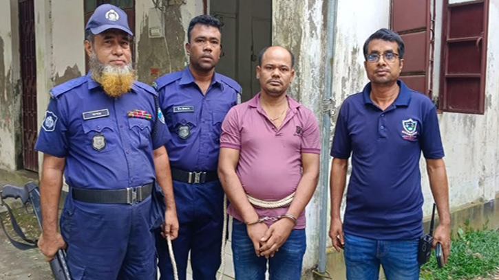 লক্ষ্মীপুরে জোড়া খুনসহ ২৩ মামলার আসামি গ্রেফতার