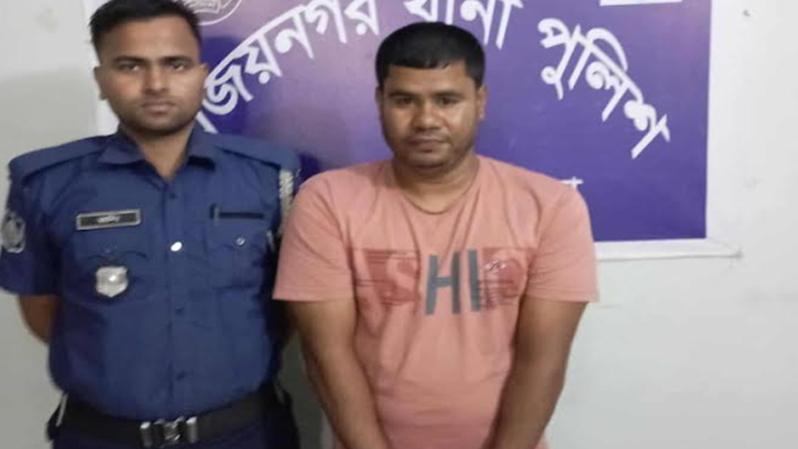 বিজয়নগরে ইয়াবা সম্রাট আটক