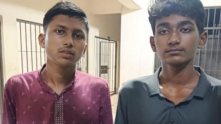 হাটহাজারীতে শিক্ষার্থী হত্যায় দুই সহপাঠী গ্রেফতার