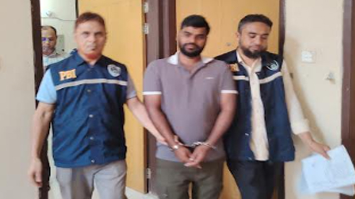 উচ্চ শিক্ষা অর্জন করে অনলাইনে প্রতারণা, অতঃপর গ্রেফতার