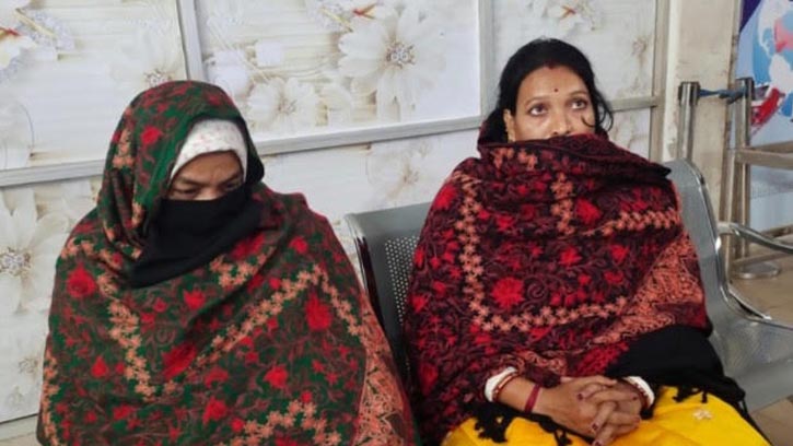 বেনাপোলে টাকাসহ দুই ভারতীয় নারী আটক