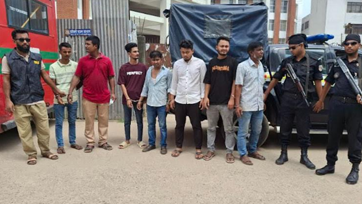 নোয়াখালীতে জেনারেল হাসপাতালে ৭ দালাল আটক