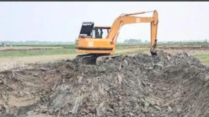 মাইকে নয়, বাস্তবতায় বিশ্বাসী বর্তমান সময়ের মানুষ