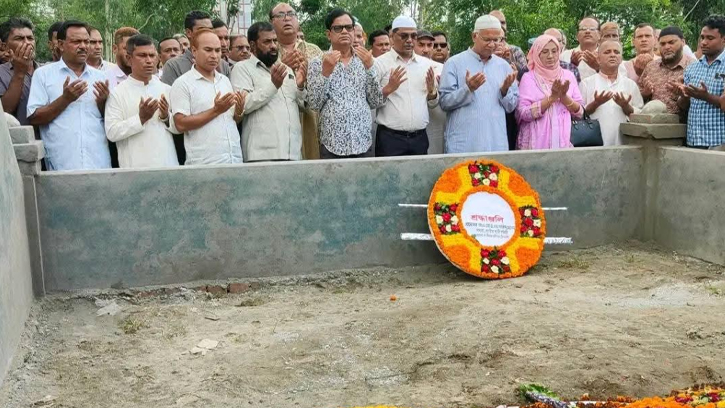  শহীদ মাহেরীন চৌধুরীর সমাধিতে শ্রদ্ধা নিবেদন - ডাঃ এ জেট এম জাহিদ