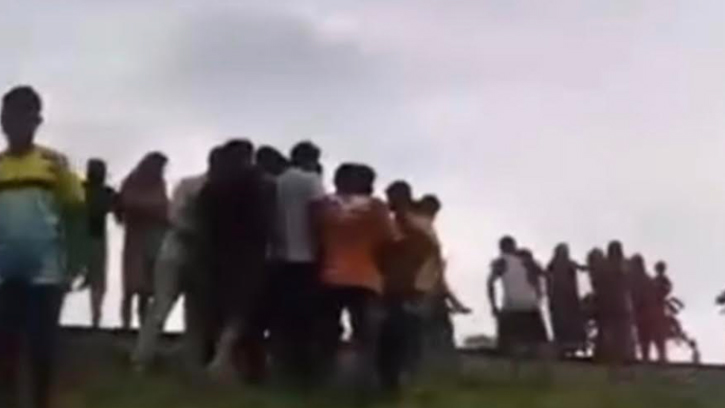 ব্রাহ্মণবাড়িয়ায় ট্রেনের ধাক্কায় সিএনজি চালকসহ নিহত ২