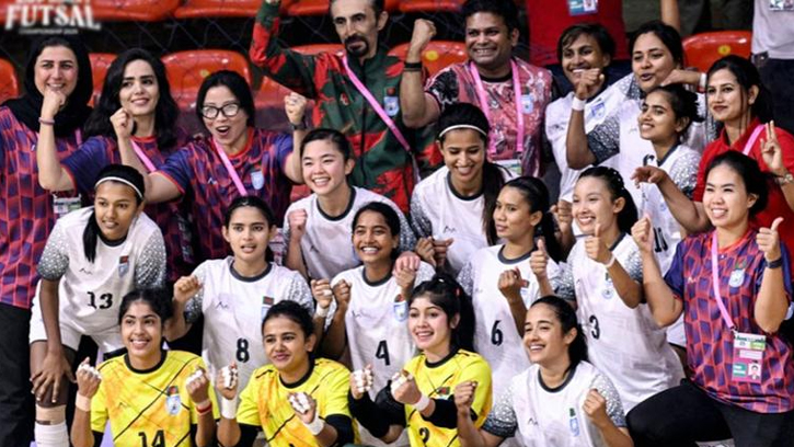 বাংলাদেশের মেয়েরা প্রথম সাফ নারী ফুটসালের অপরাজিত চ্যাম্পিয়ন