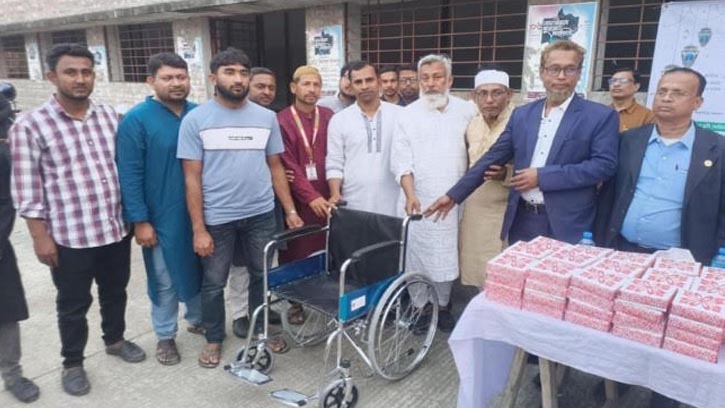 হিট ফাউন্ডেশনের যশোরে ইফতার ও হুইলচেয়ার বিতরণ