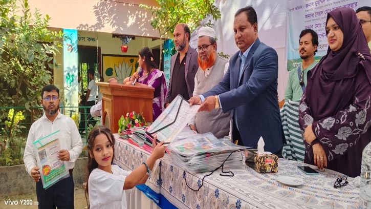 মিরেরখিল সরকারি প্রাথমিক বিদ্যালয়ে পঞ্চম শ্রেণির শিক্ষার্থীদের বিদায় অনুষ্ঠান