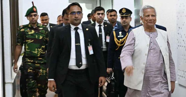 জাতিসংঘ অধিবেশন শেষে ঢাকায় প্রধান উপদেষ্টা