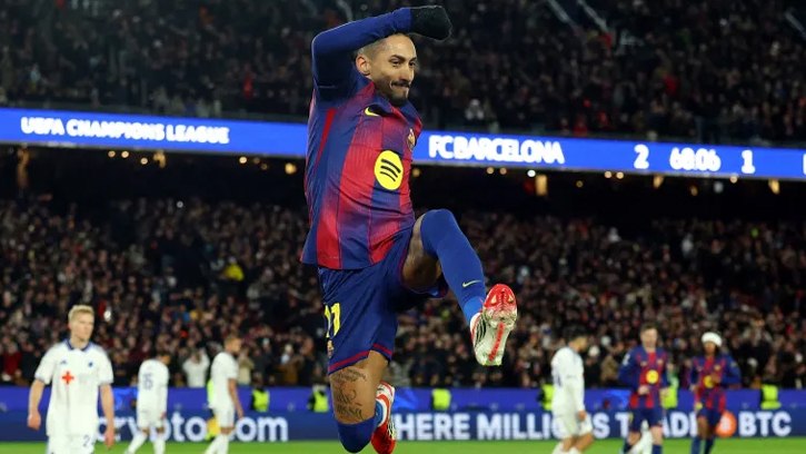 দ্বিতীয়ার্ধের ঝড়েই শেষ ষোলো নিশ্চিত করল বার্সেলোনা