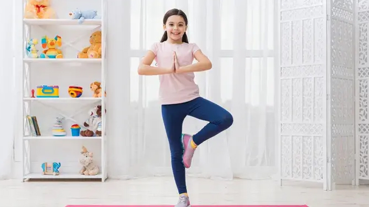 সন্তানের উচ্চতা নিয়ে চিন্তিত? স্কিপিং ছাড়াই লম্বা হওয়ার ৪টি সহজ ব্যায়াম