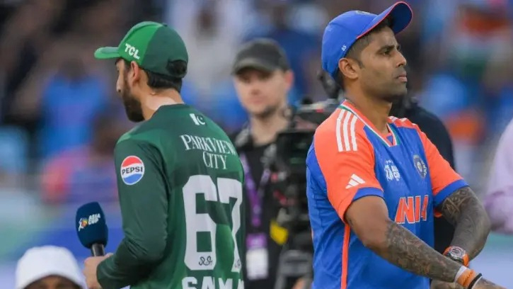 হ্যান্ডশেক বিতর্কে পিসিবির অভিযোগ, বিসিসিআই দিল ব্যাখ্যা