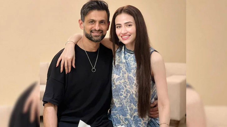 তৃতীয় সংসারও টিকলো না শোয়েব মালিকের, আলাদা হওয়ার গুঞ্জন