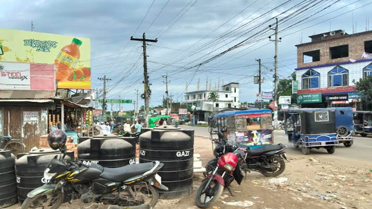 অবৈধ দখলে লক্ষ্মীপুরের দালাল বাজারের সরকারি সম্পত্তি