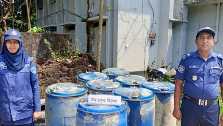 রামগতিতে খাল থেকে ১৩৬০ লিটার অবৈধ ডিজেল উদ্ধার