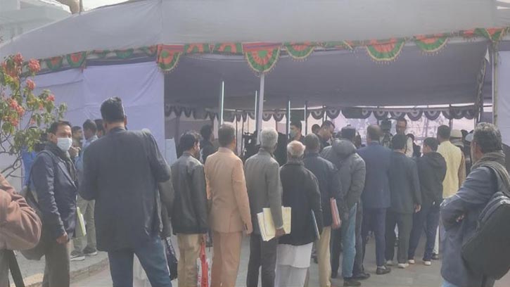 শেষ দিনে মনোনয়নপত্র বাতিলের আপিল কার্যক্রম চলছে