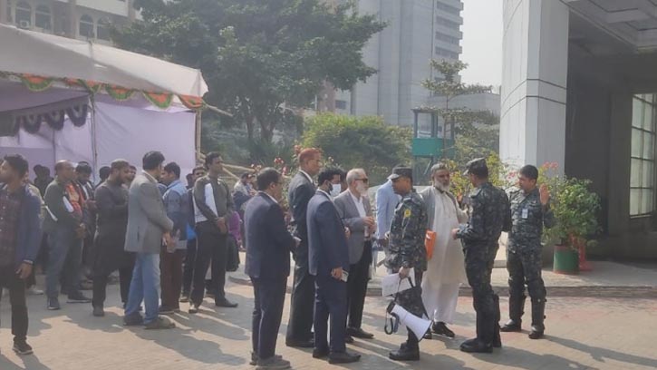 ইসিতে কঠোর নিরাপত্তা ব্যবস্থা জোরদার