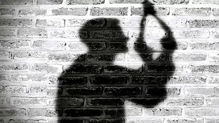 সীতাকুণ্ডে গলায় ফাঁস লাগিয়ে যুবকের আত্মহত্যা