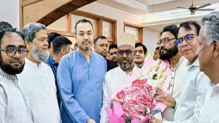 প্রধানমন্ত্রীর উপদেষ্টাকে ঢাকাস্থ চাঁদপুর কল্যাণ ফাউন্ডেশনের শুভেচ্ছা