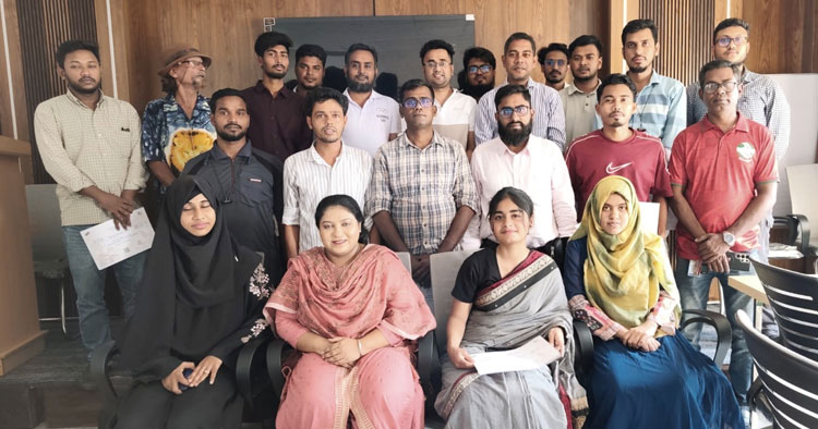 এআই  ও আধুনিক নিউজরুম কৌশলে দক্ষতা বাড়াতে খুলনায় সাংবাদিকদের প্রশিক্ষণ