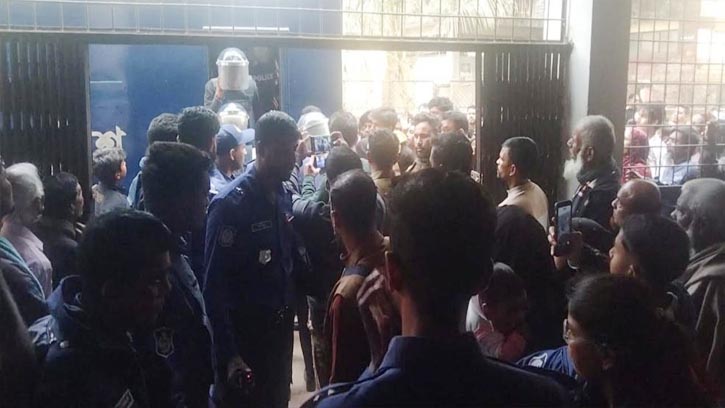 নিষিদ্ধ ছাত্রলীগের ৫ নেতাকে গ্রেফতার