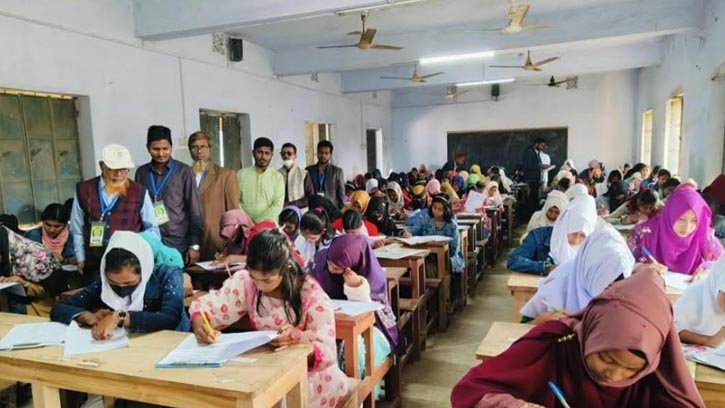 সাতক্ষীরায় কিশোর কণ্ঠ মেধাবৃত্তি পরীক্ষা অনুষ্ঠিত