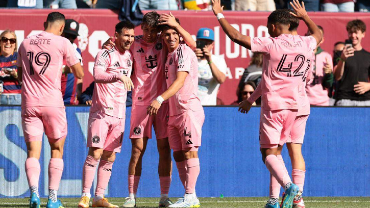 শেষ মুহূর্তে মেসির গোল, টানা ৭ ম্যাচে অপরাজিত মায়ামি