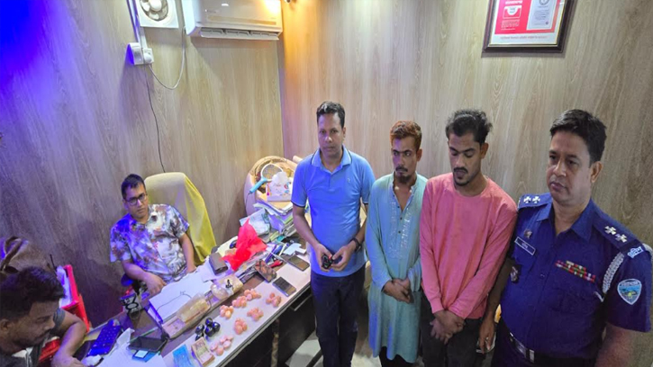 নোয়াখালীতে ইয়াবাসহ ২ মাদক কারবারি আটক