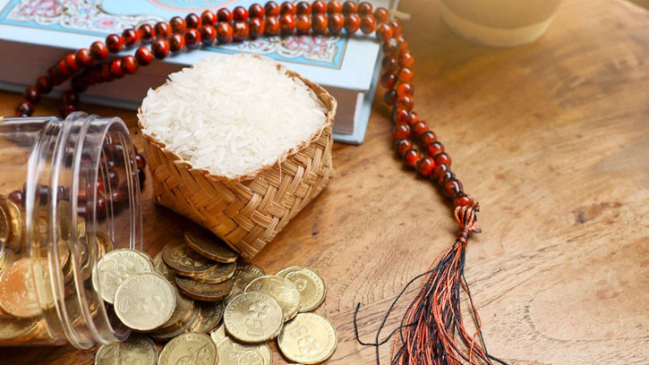 ৫ দ্রব্যের যেকোনো একটি দ্বারা ফিতরা প্রদান বৈধ ও উত্তম