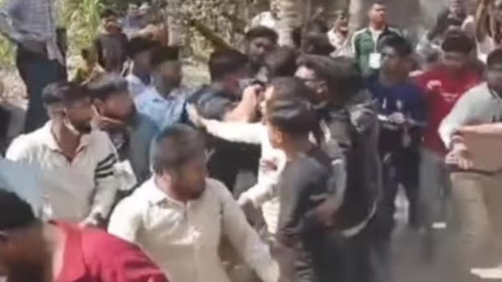 লক্ষ্মীপুরে জামায়াত-বিএনপি পাল্টাপাল্টি ধাওয়া-সংঘর্ষ, আহত ১০