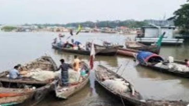রমজানে ইলিশ নিষেধাজ্ঞায় হতাশ লক্ষ্মীপুরের জেলেরা