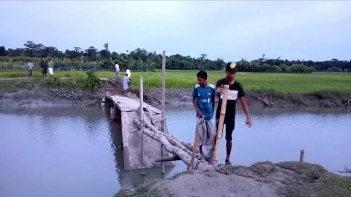 এক সেতুর জন্য দুর্ভোগে চরাঞ্চলের ৭ হাজার মানুষ