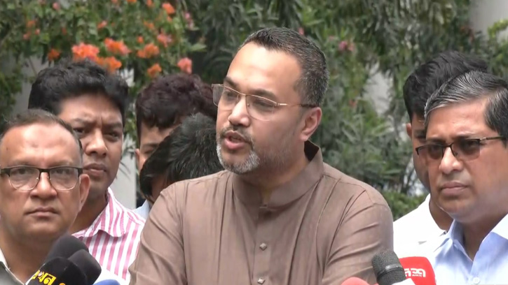 জুলাই থেকে ক্লাস ওয়ানের শিক্ষার্থীরা পাচ্ছে পাটের ব্যাগ ও ড্রেস