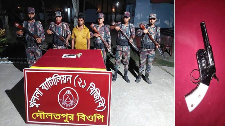 বেনাপোল দৌলতপুর সীমান্ত থেকে পিস্তলসহ আটক ১