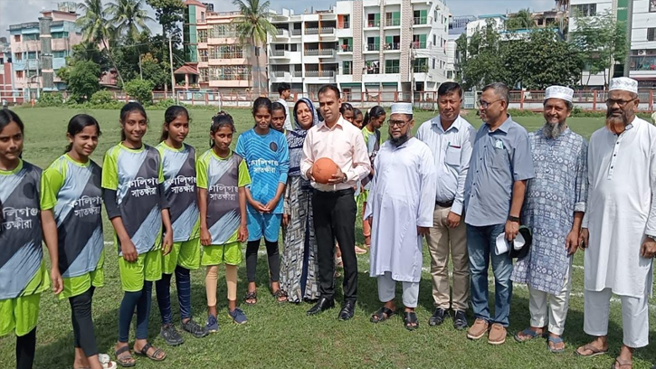 সাতক্ষীরায় গ্রীষ্মকালীন ক্রীড়া প্রতিযোগিতার উদ্বোধন 