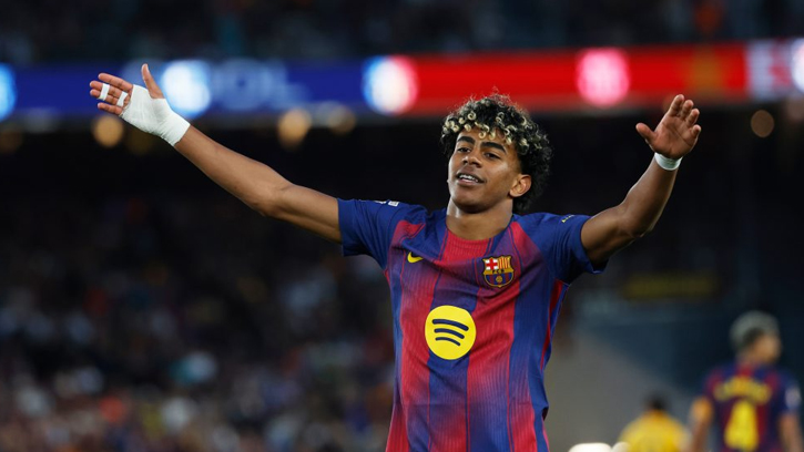 ইয়ামালের ইতিহাস গড়া রাতে বার্সার বড় জয়