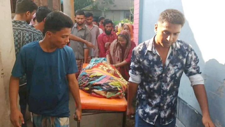 প্রসূতি ও শিশুর মৃত্যুর ঘটনা উত্তেজনা ছড়ালো পলাশবাড়ীতে