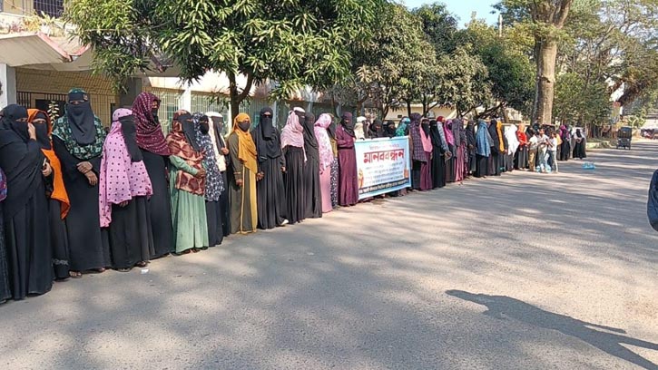 নোয়াখালীতে একাধিক মামলার আসামিকে গণপিটুনিতে হত্যা